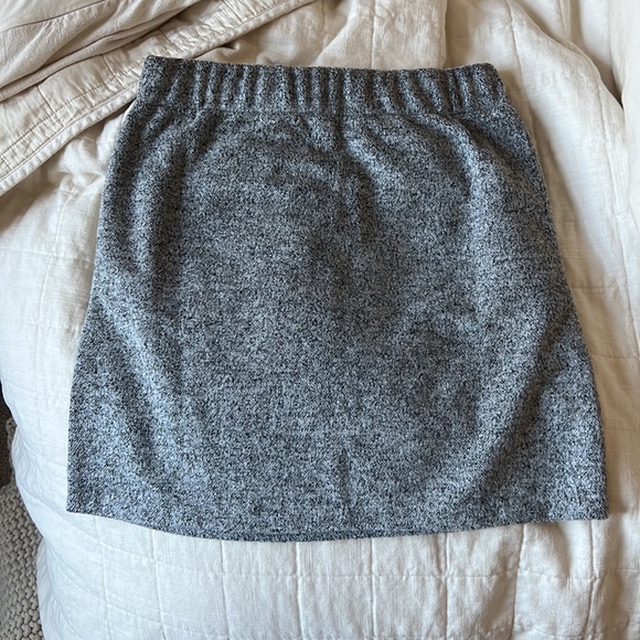 Loft Skirt! NWT - Picture 3 of 4